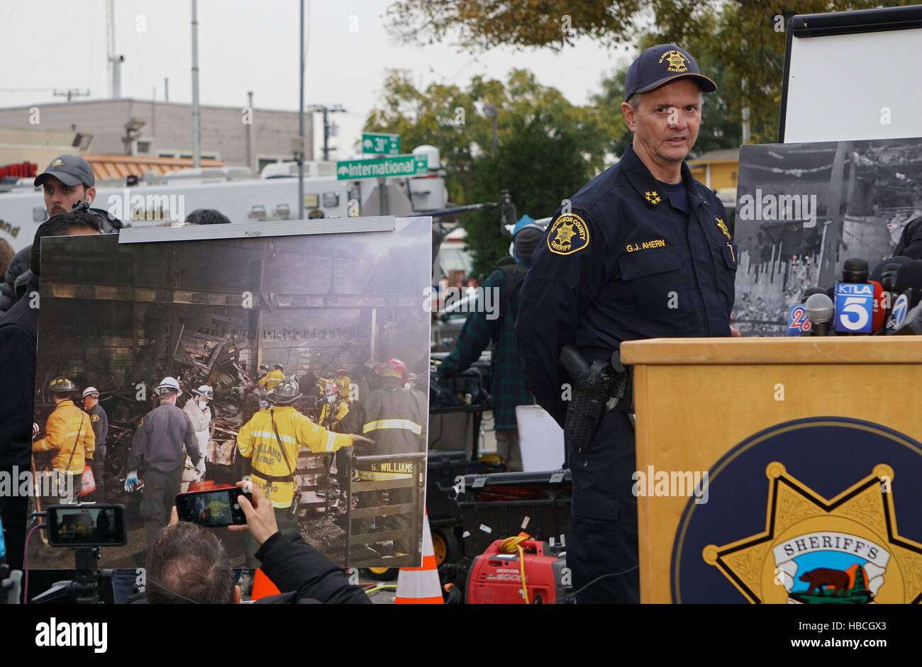 Alameda county sheriff hires stock photography and images  Alamy