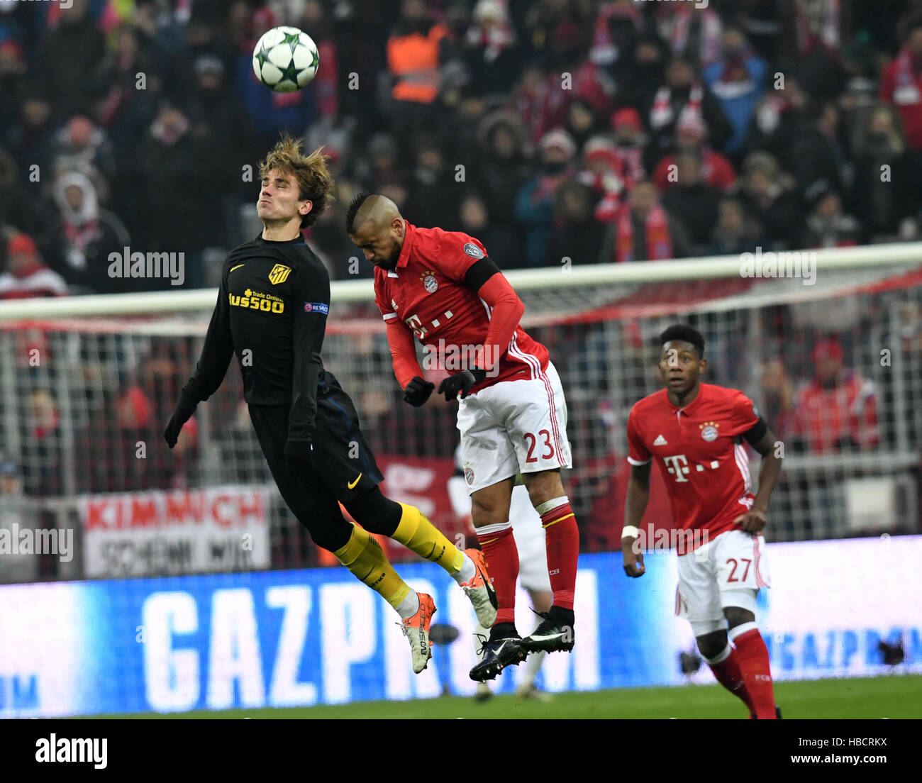 munich-germany-6th-dec-2016-arturo-vidal-r-of-fc-bayern-and