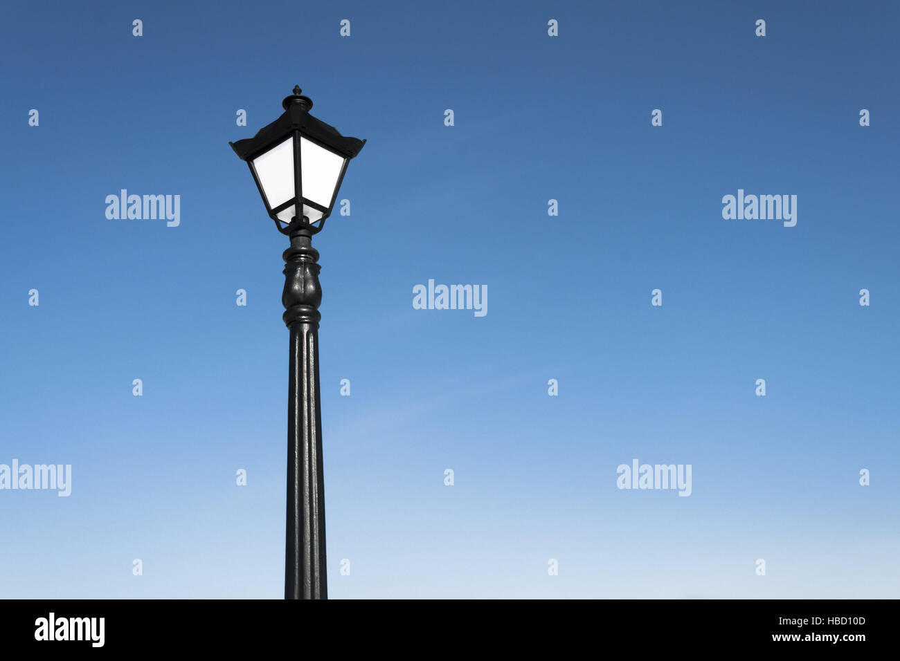 Vintage street lamp hi-res stock photography and images - Alamy