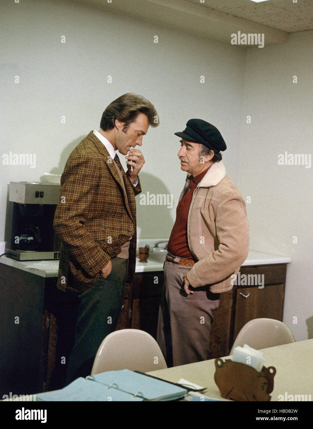 DIRTY HARRY, Clint Eastwood, director Don Siegel on set, 1971 Stock