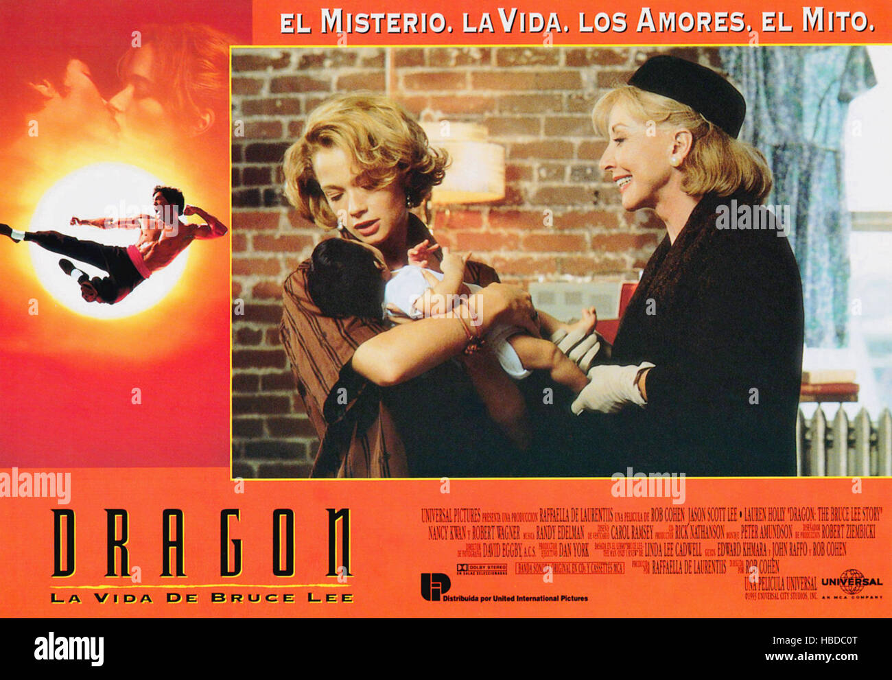 DRAGON: THE BRUCE LEE STORY, (aka DRAGON LA VIDA DE BRUCE LEE), Jason Scott  Lee (left), center from left: Lauren Holly, Michael Stock Photo - Alamy