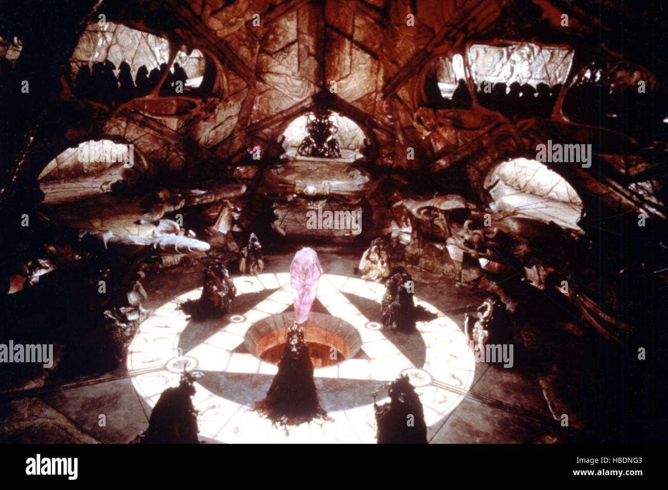 THE DARK CRYSTAL, Skekis in the crystal chamber, 1982, (c)Universal Pictures/courtesy Everett Collection Stock Photo