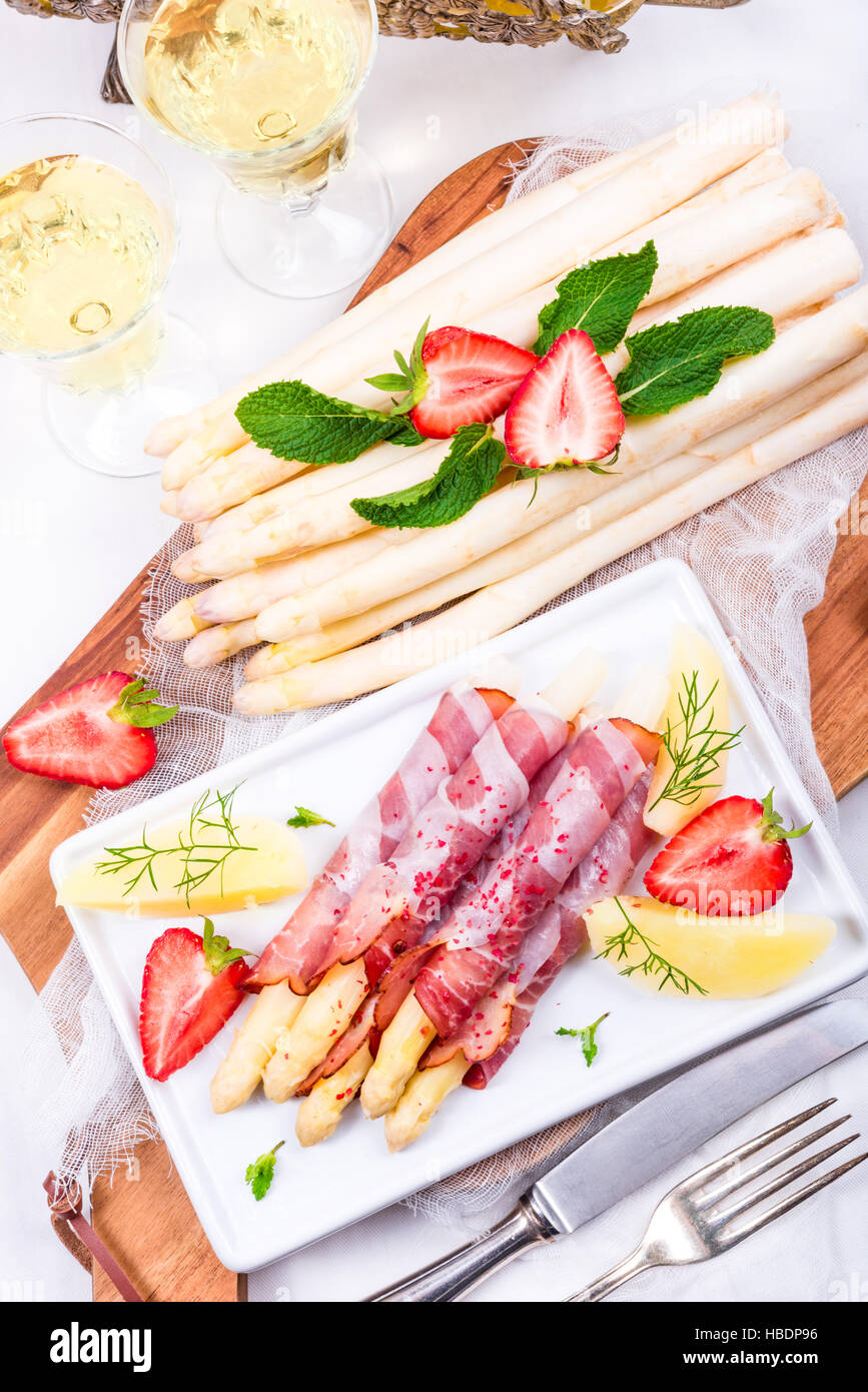 Baked asparagus with ham Stock Photo Alamy