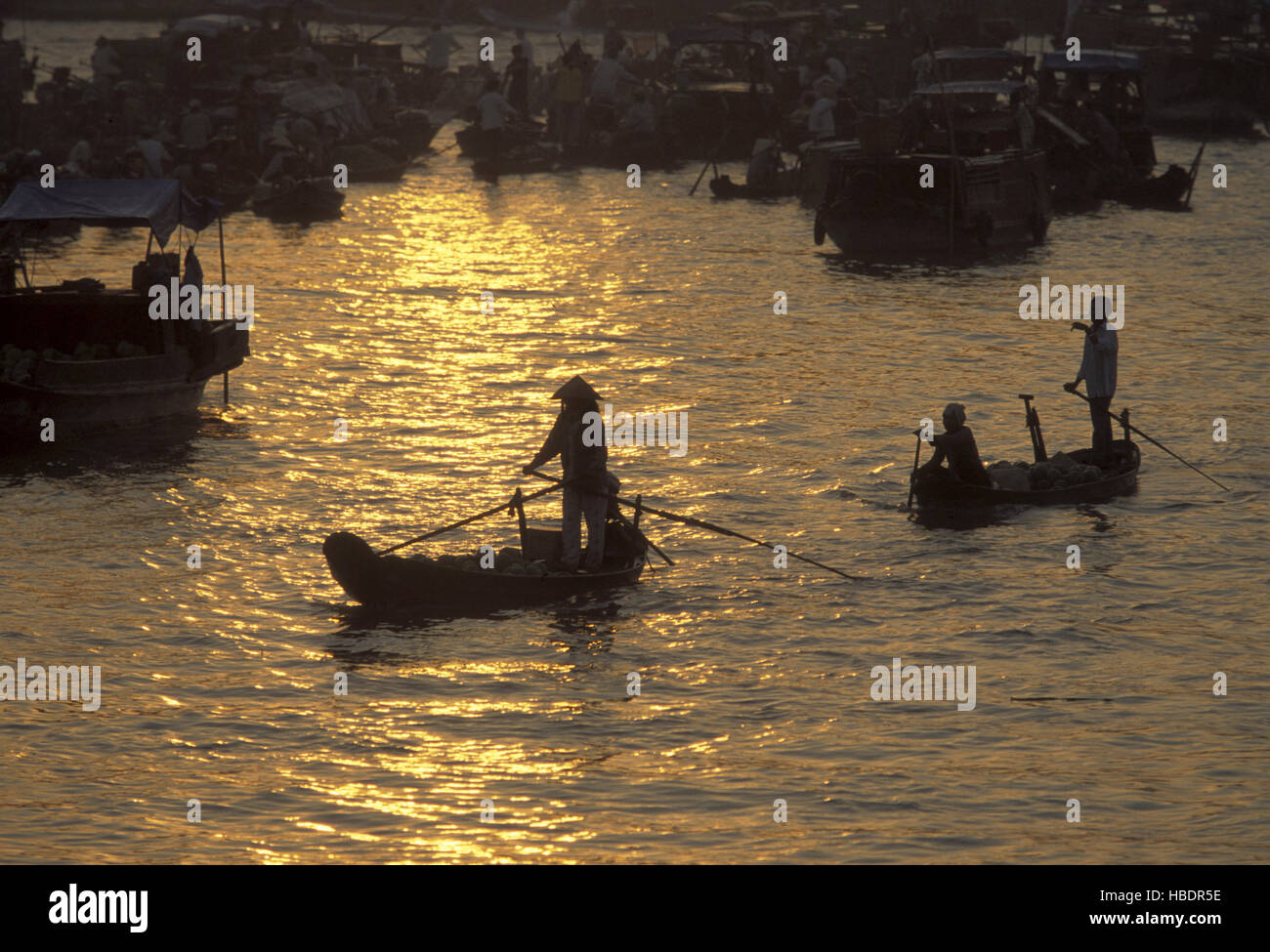 ASIA VIETNAM MEKONG DELTA FLOATING MARKET Stock Photo - Alamy