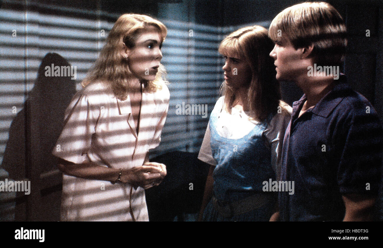 FLOWERS IN THE ATTIC, from left: Victoria Tennant, Kristy Swanson, Jeb ...