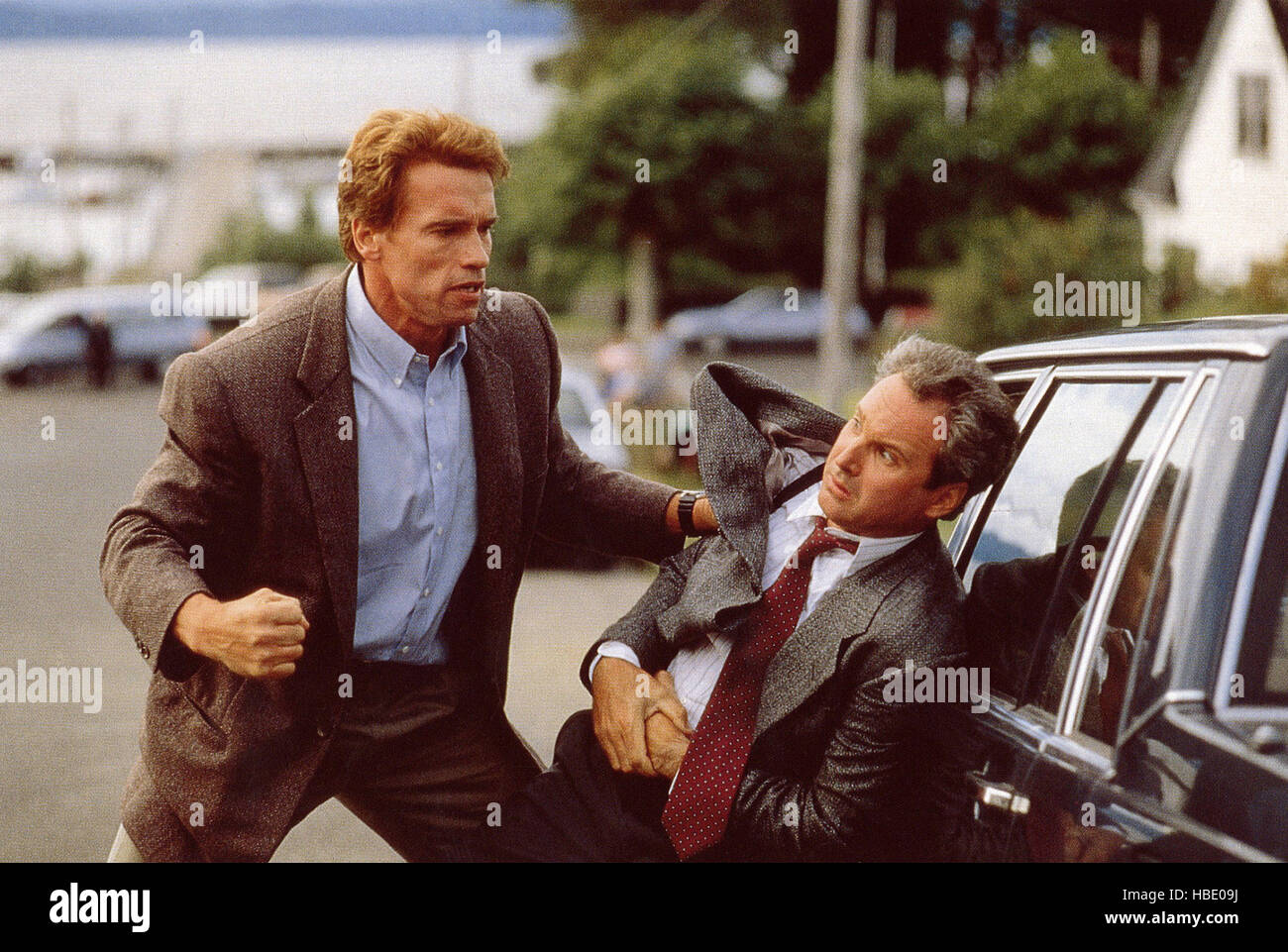 KINDERGARTEN COP, Arnold Schwarzenegger (left), 1990, © Universal