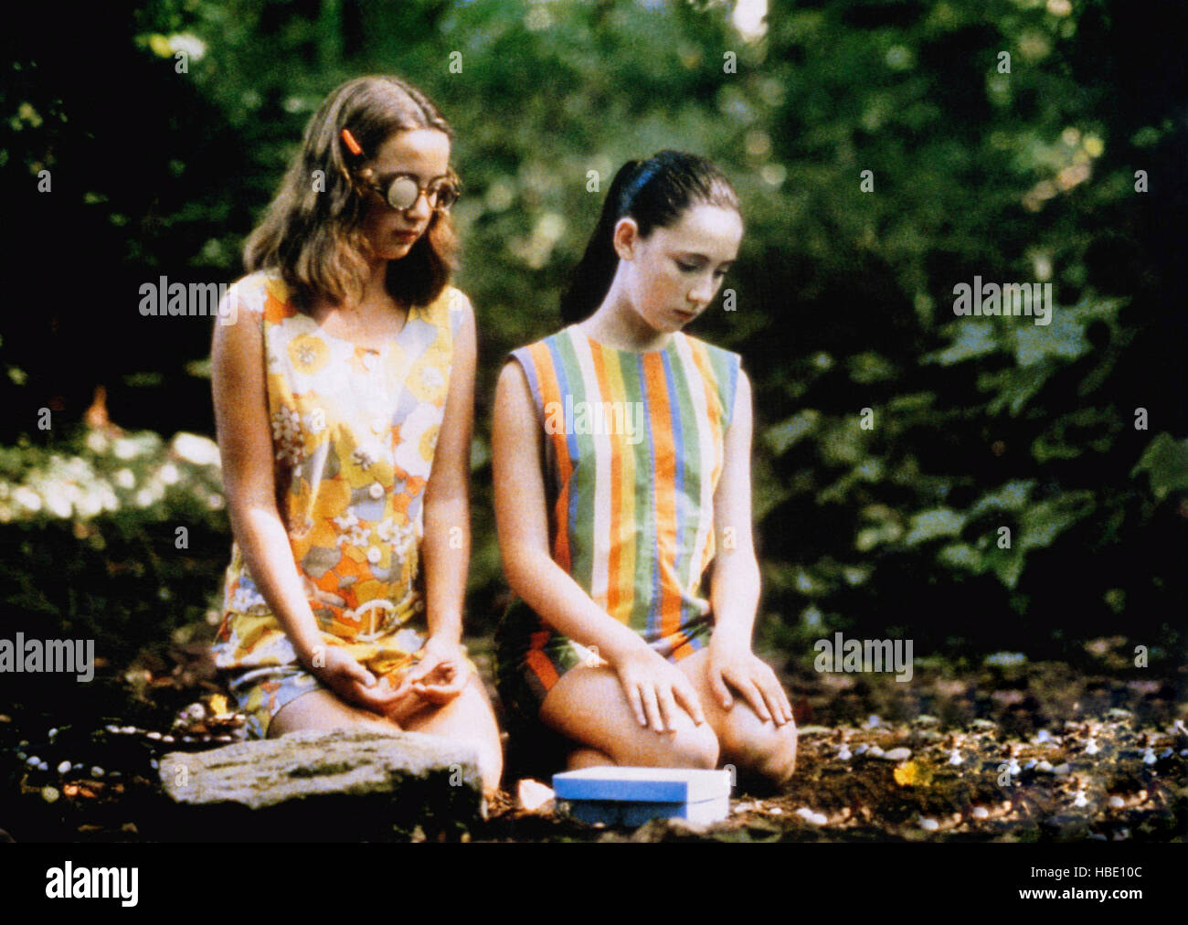 KISSED, Natasha Morley (right), 1996, © Samuel Goldwyn/courtesy Everett