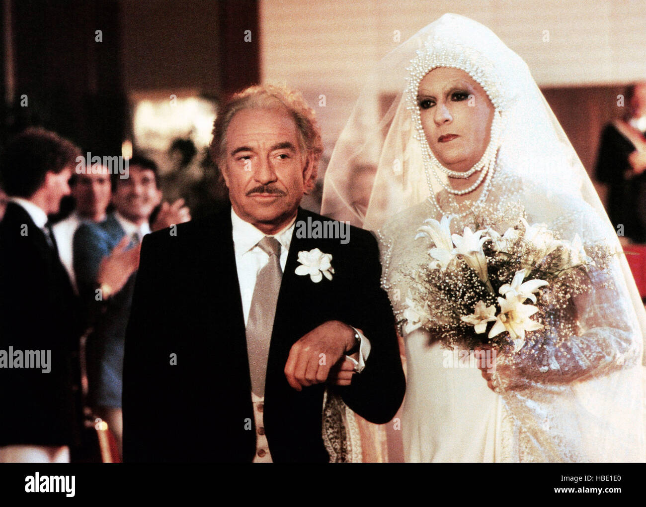 LA CAGE AUX FOLLES 3 THE WEDDING, (aka LA CAGE AUX FOLLES III), from left Ugo Tognazzi, Michel LA CAGE AUX FOLLES 3 THE WEDDING, (aka LA CAGE AUX FOLLES III), from left Ugo Tognazzi, Michel