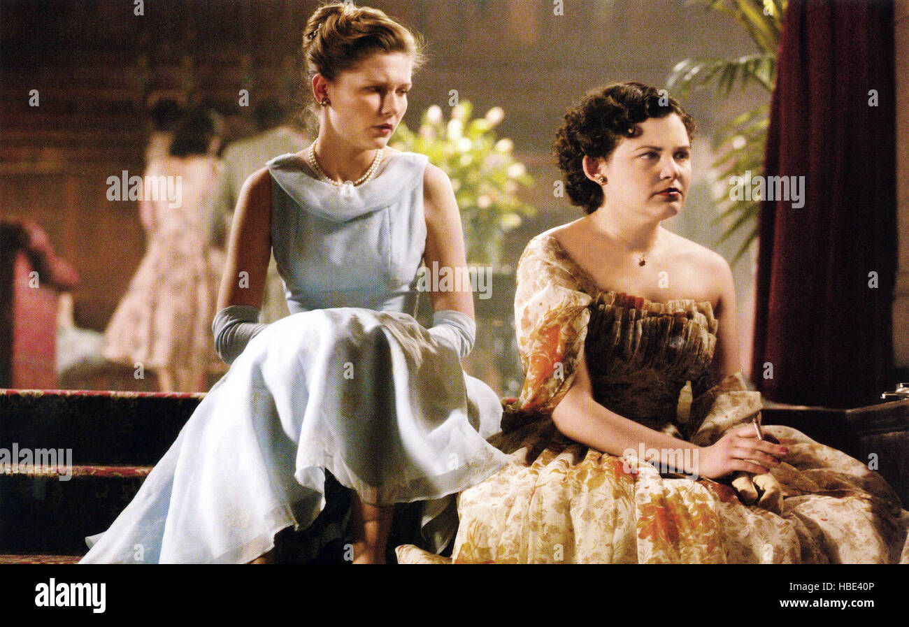 MONA LISA SMILE, from left Kirsten Dunst, Ginnifer Goodwin, 2003