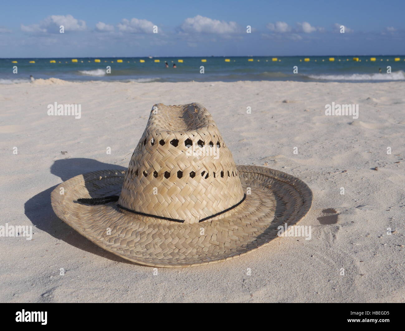 Straw fedora hat design hi-res stock photography and images - Alamy