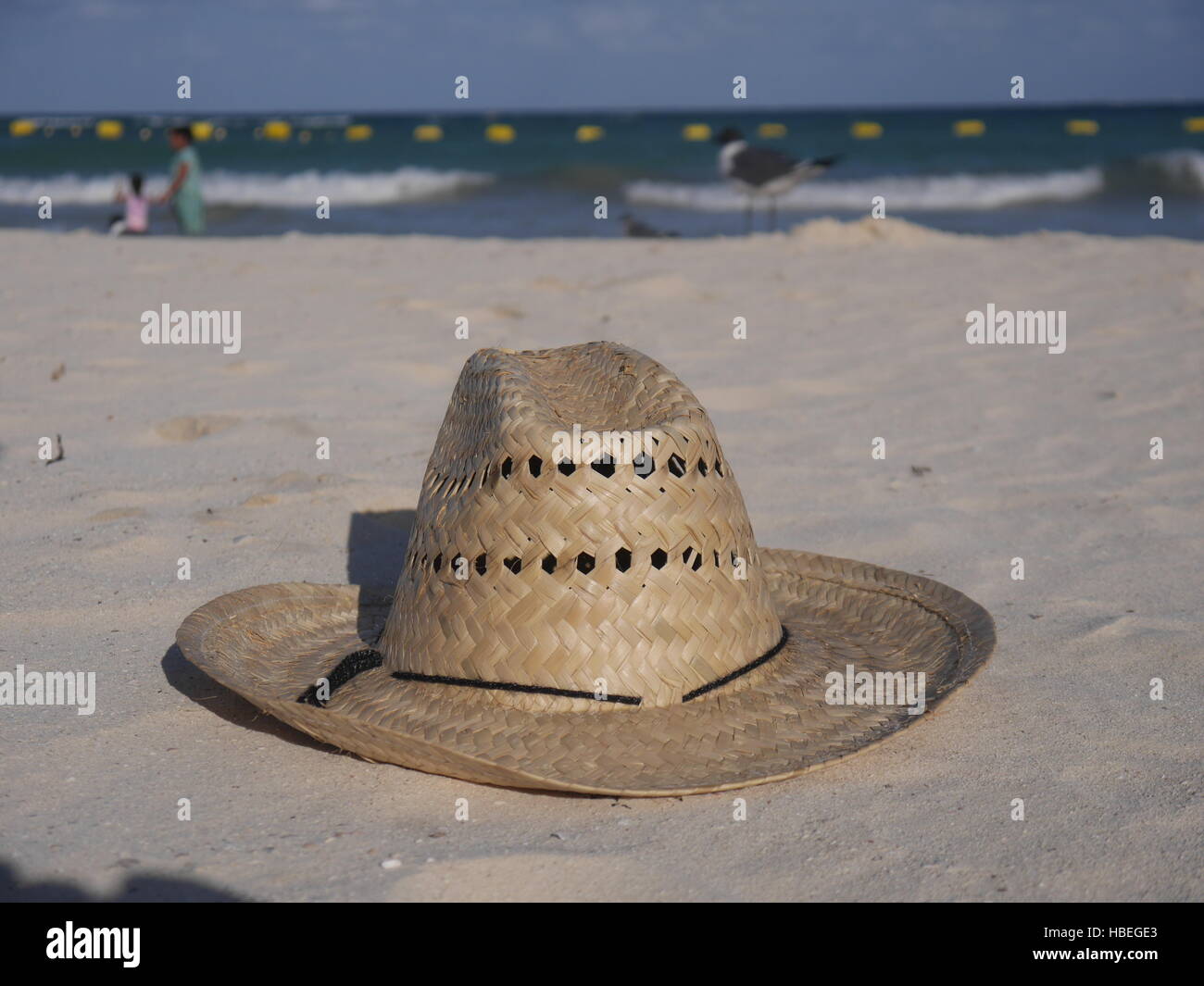 Straw fedora hat design hi-res stock photography and images - Alamy