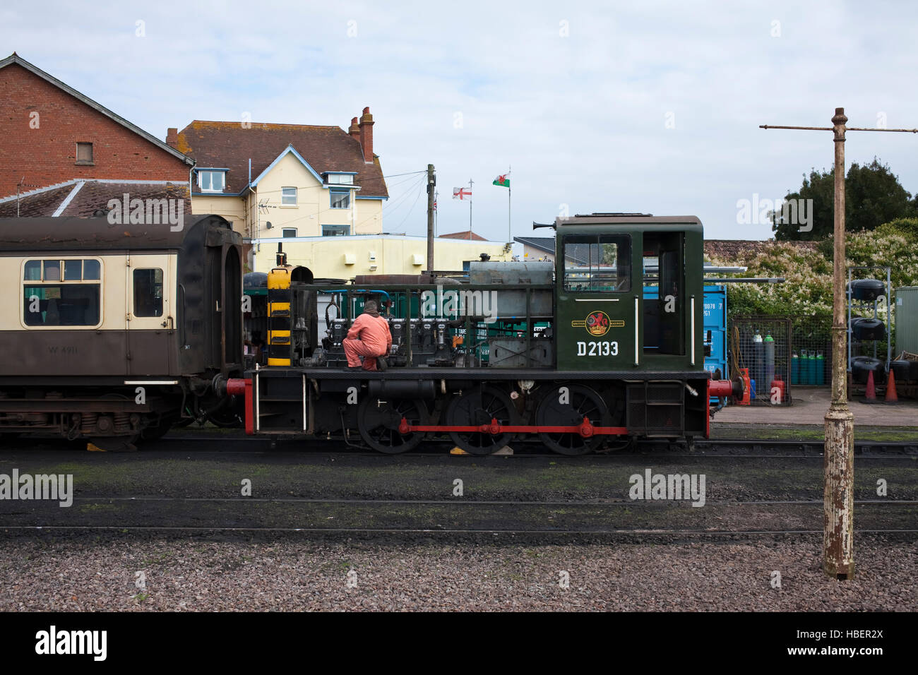 class 3 shunting diesel engine D2133 at minehead station Stock Photo