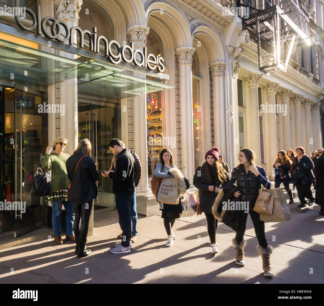 Bloomingdales bag hi-res stock photography and images - Alamy