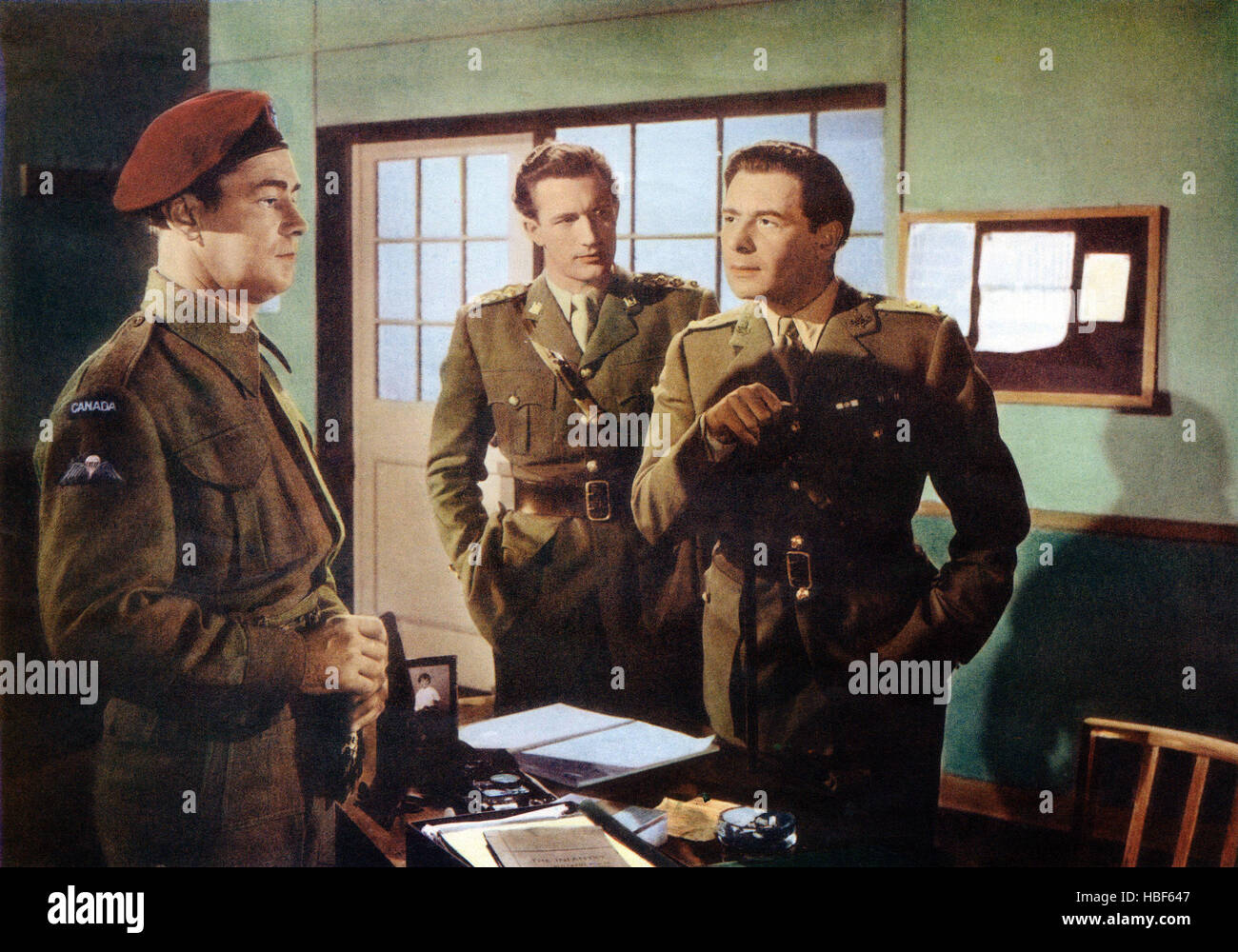 PARATROOPER, (aka THE RED BERET), from left: Alan Ladd, Donald Houston, Leo  Genn, 1953 Stock Photo - Alamy