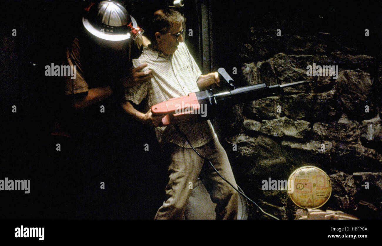 SMALL TIME CROOKS, Woody Allen (right), 2000, © DreamWorks/courtesy Everett Collection Stock