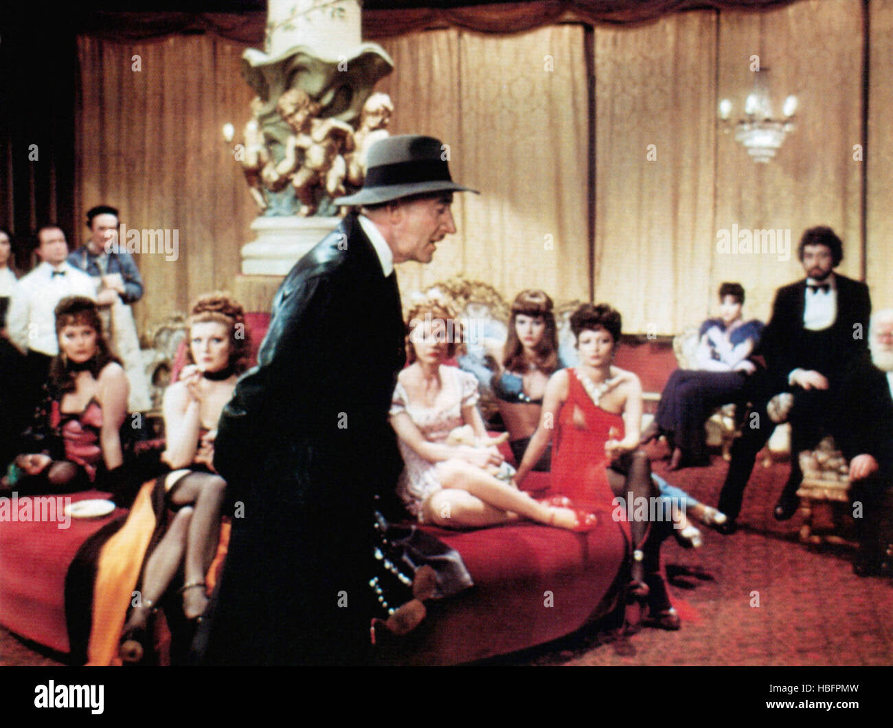 SOFT BEDS, HARD BATTLES, (aka UNDERCOVERS HERO, Peter Sellers, 1974