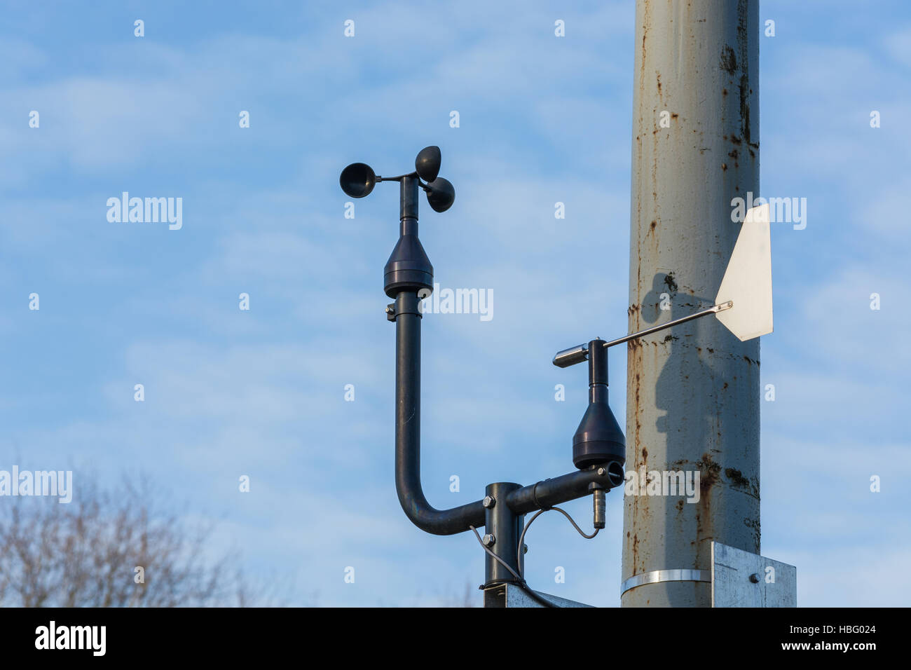 Weather station with anemometer Stock Photo Alamy