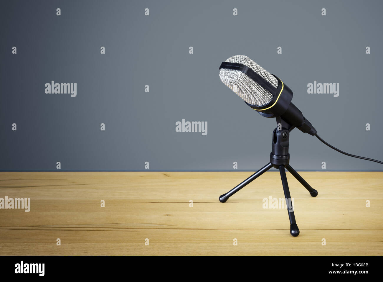 Desk microphone hi-res stock photography and images - Alamy