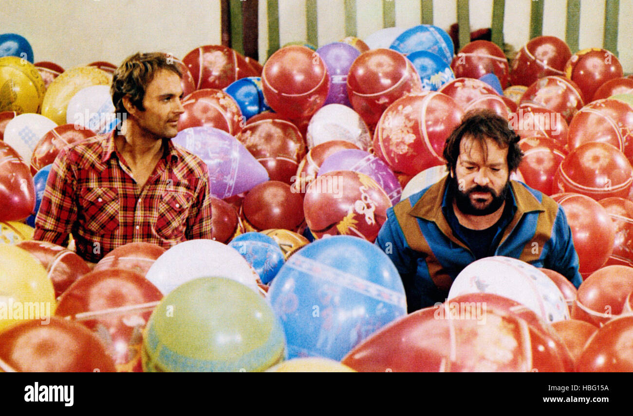 WATCH OUT. WE'RE MAD, (aka ALTRIMENTI CI ARRABBIAMO), from left Terence Hill, Bud Spencer, 1974