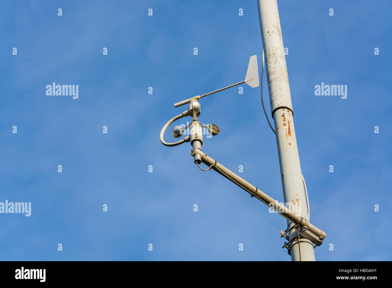 Weather station with anemometer Stock Photo Alamy