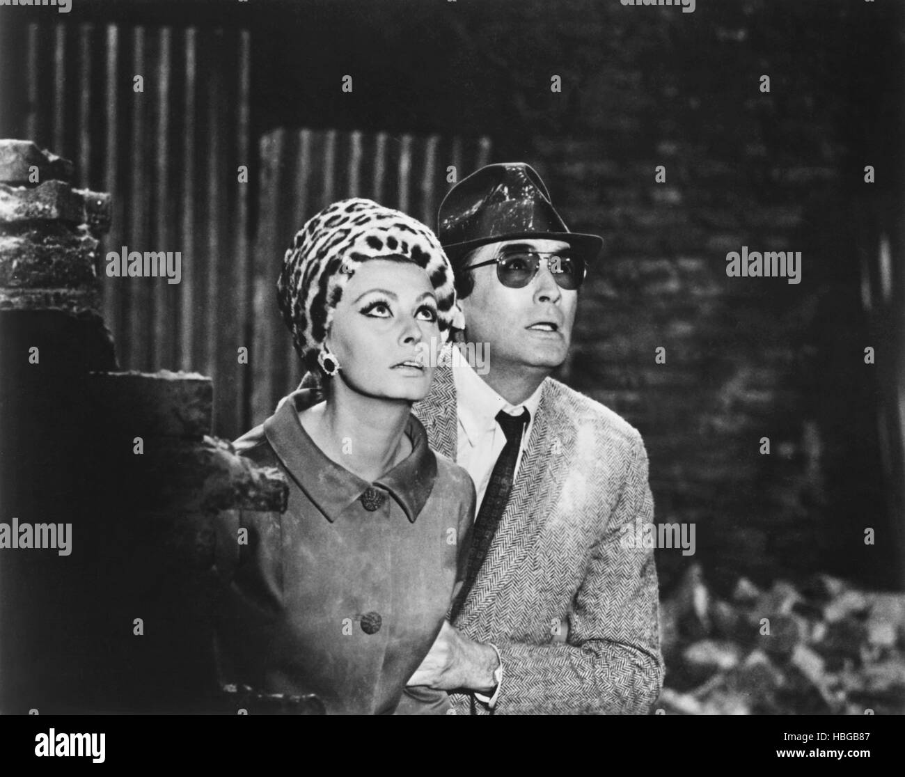 ARABESQUE, from left, Sophia Loren, Gregory Peck, 1966 Stock Photo - Alamy