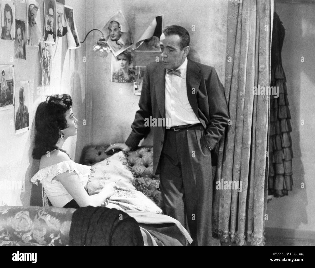 THE BAREFOOT CONTESSA, from left, Ava Gardner, Humphrey Boga rt, 1954