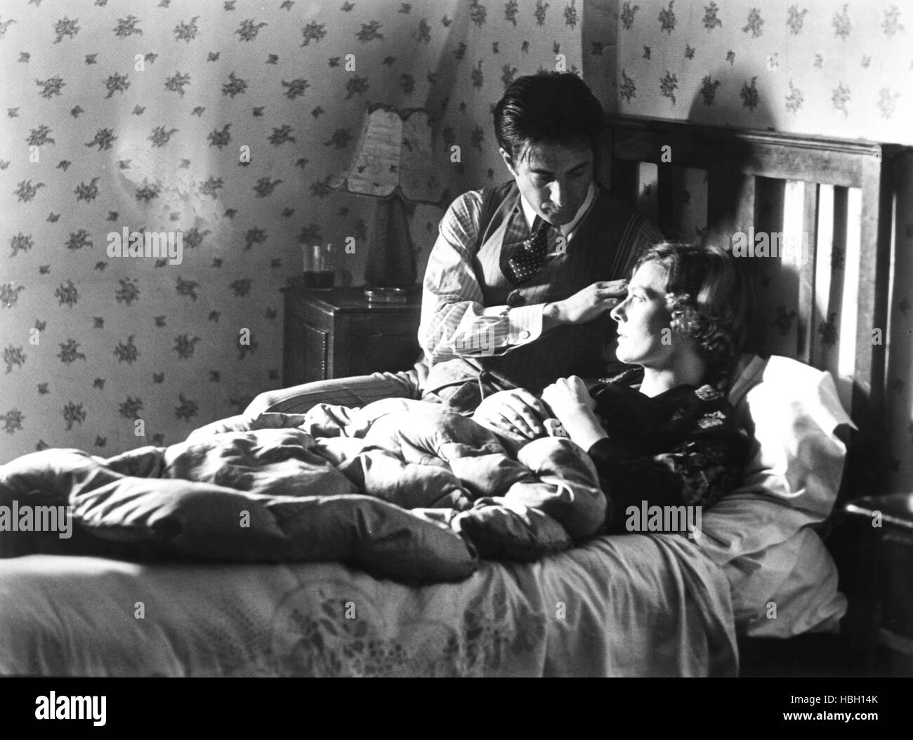 AGATHA, from left Dustin Hoffman, Vanessa Redgrave, 1979, © Warner