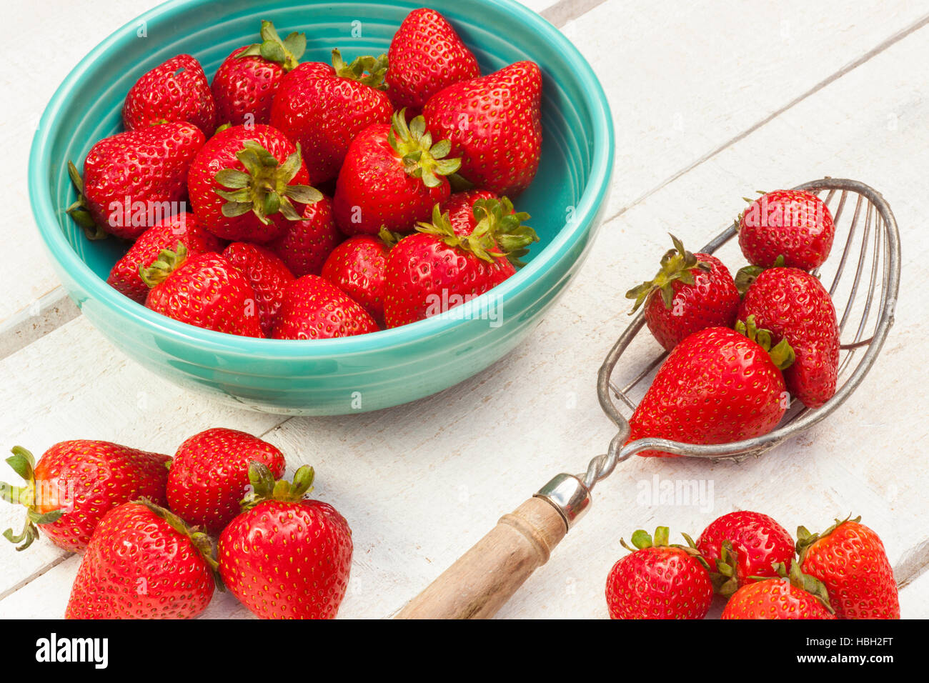 bowl of organic summer strawberries Stock Photo - Alamy