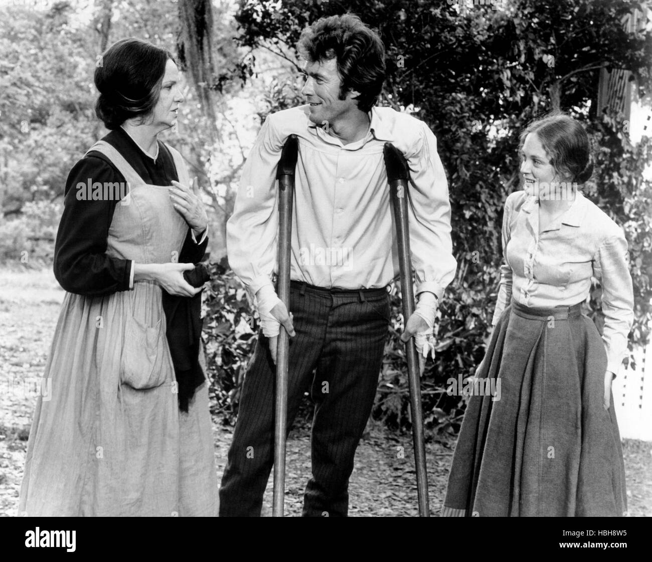THE BEGUILED, from left, Geraldine Page, Clint Eastwood, Elizabeth ...