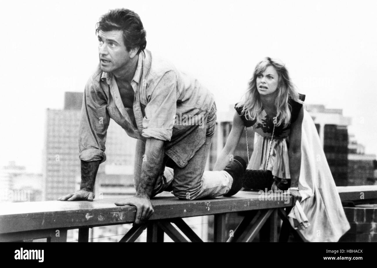 BIRD ON A WIRE, from left, Mel Gibson, Goldie Hawn, 1990, ©Universal ...