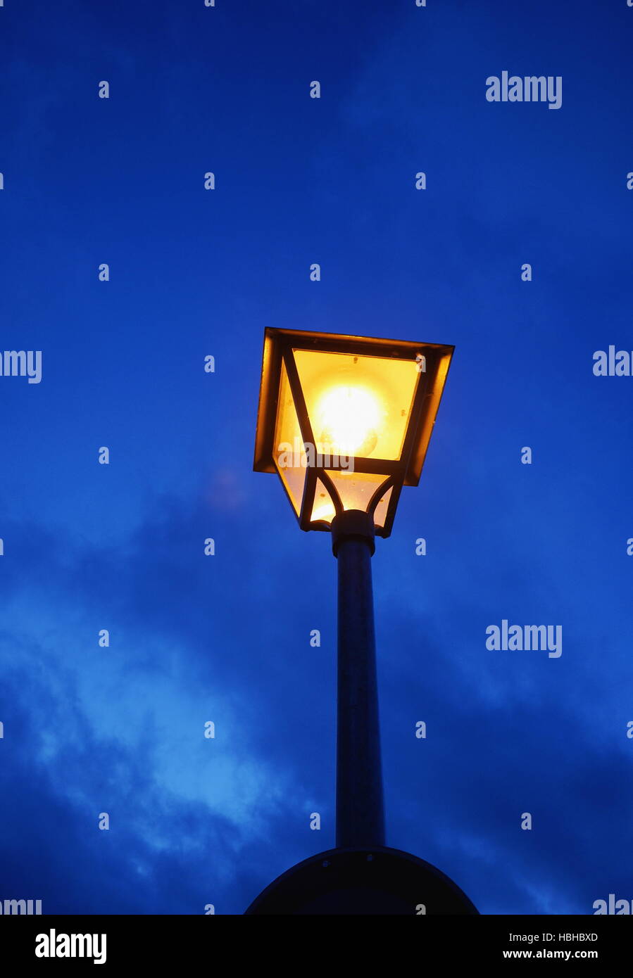 Street lamp lamp hi-res stock photography and images - Alamy