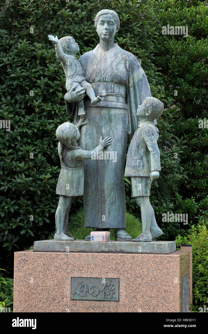 War Widow Monument, Yushukan Museum, Tokyo, Japan Stock Photo