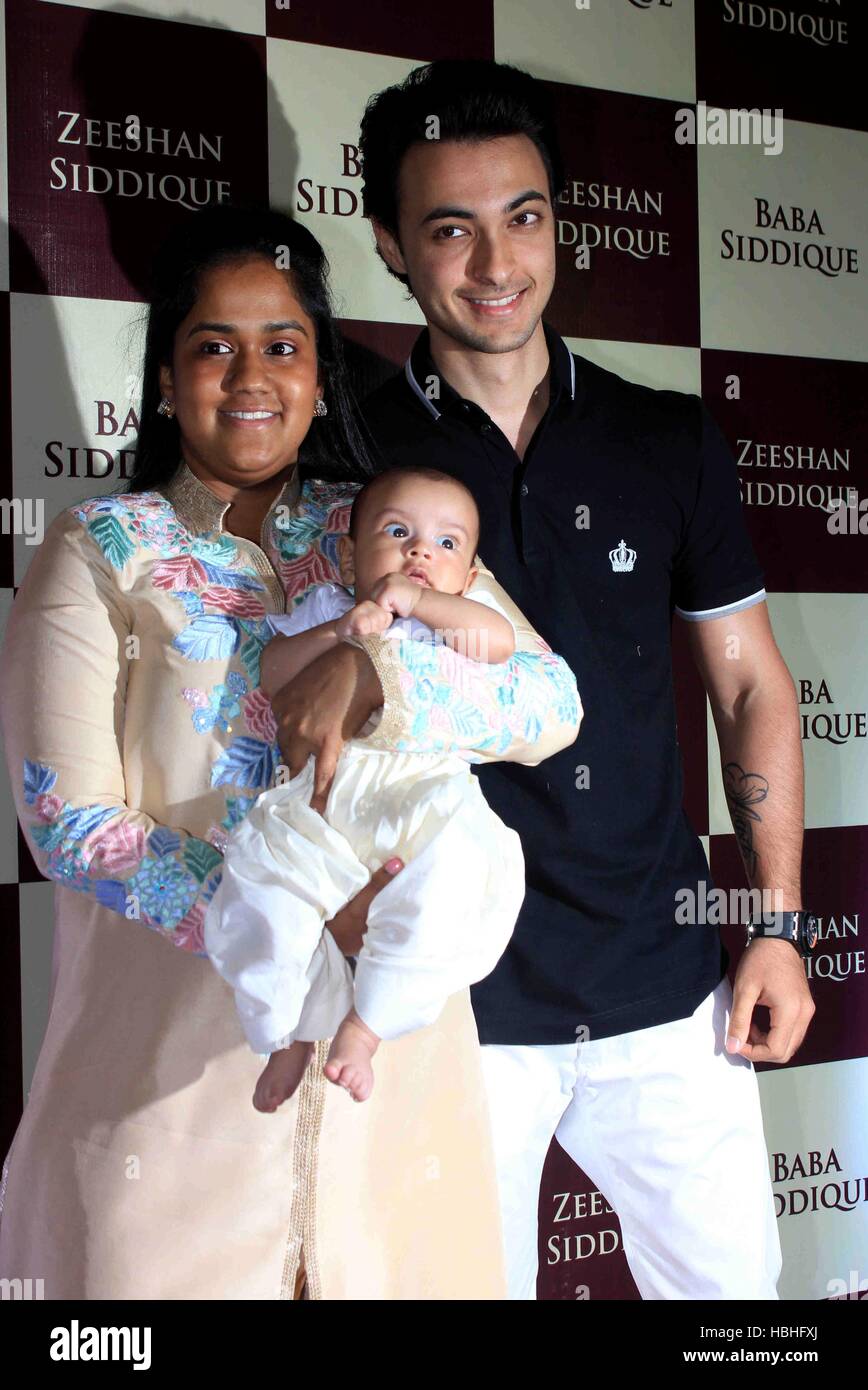 Salman Khan, Indian actor, sister Arpita Khan, Aayush Sharma, Iftar Party, Baba Siddique, Zeeshan Siddique, Bombay, Mumbai, Maharashtra, India, Asia Stock Photo