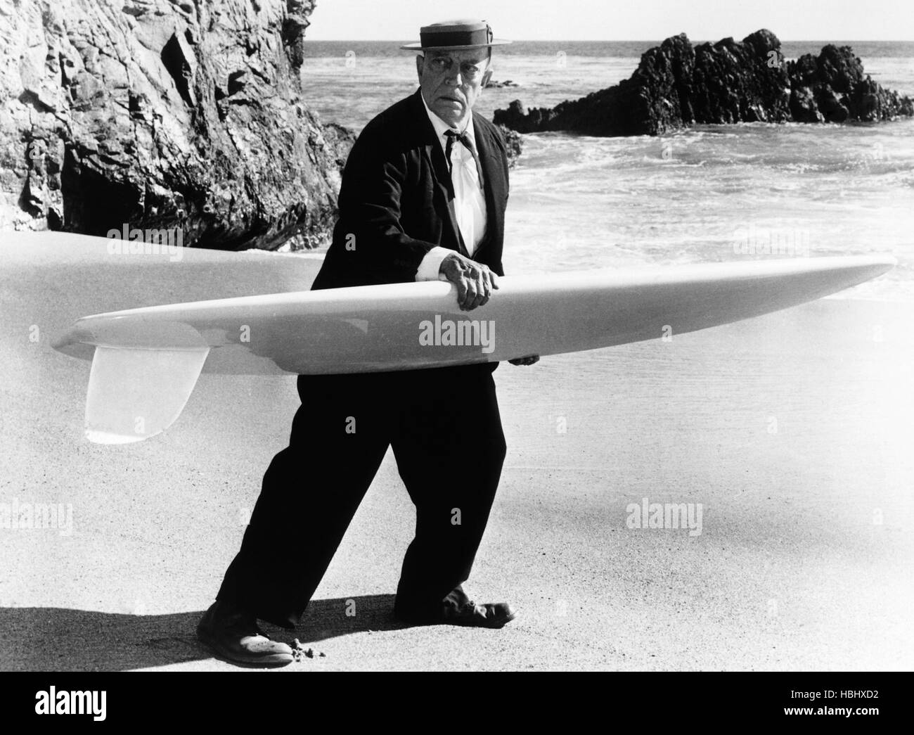 BEACH BLANKET BINGO, Buster Keaton, 1965 Stock Photo Alamy