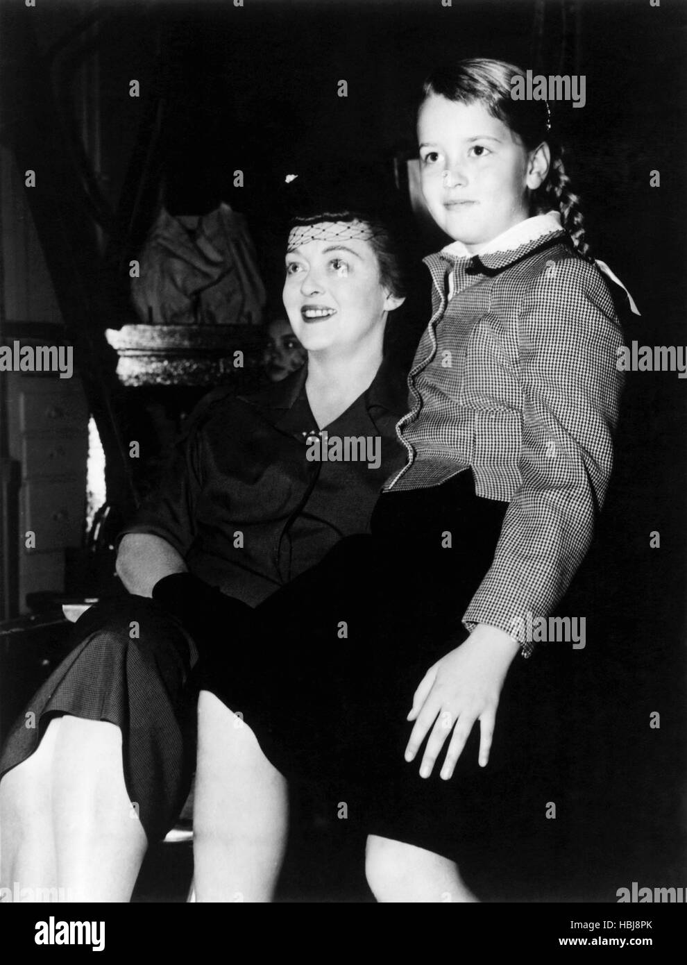 THE CATERED AFFAIR, Bette Davis With Her Daughter, B.D. Hyman, On-set ...