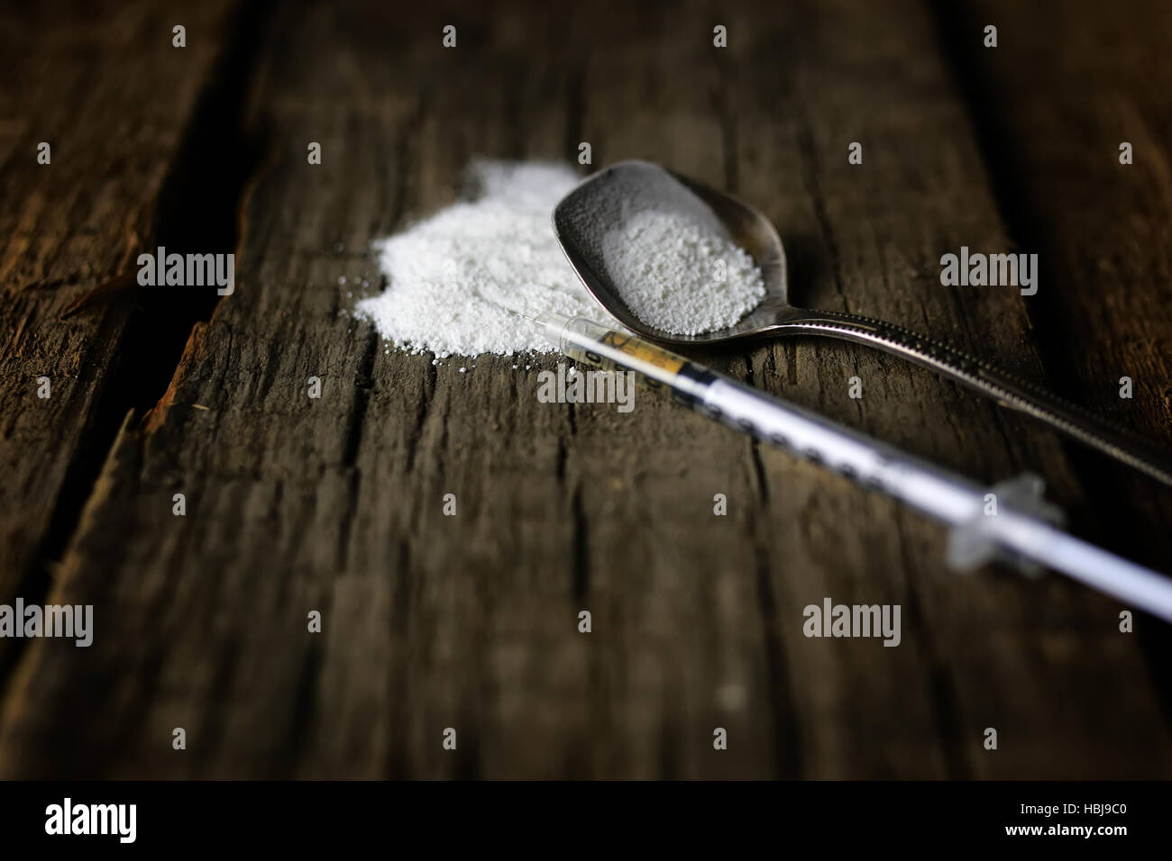 https://c8.alamy.com/comp/HBJ9C0/cocain-drug-syringe-spoon-HBJ9C0.jpg