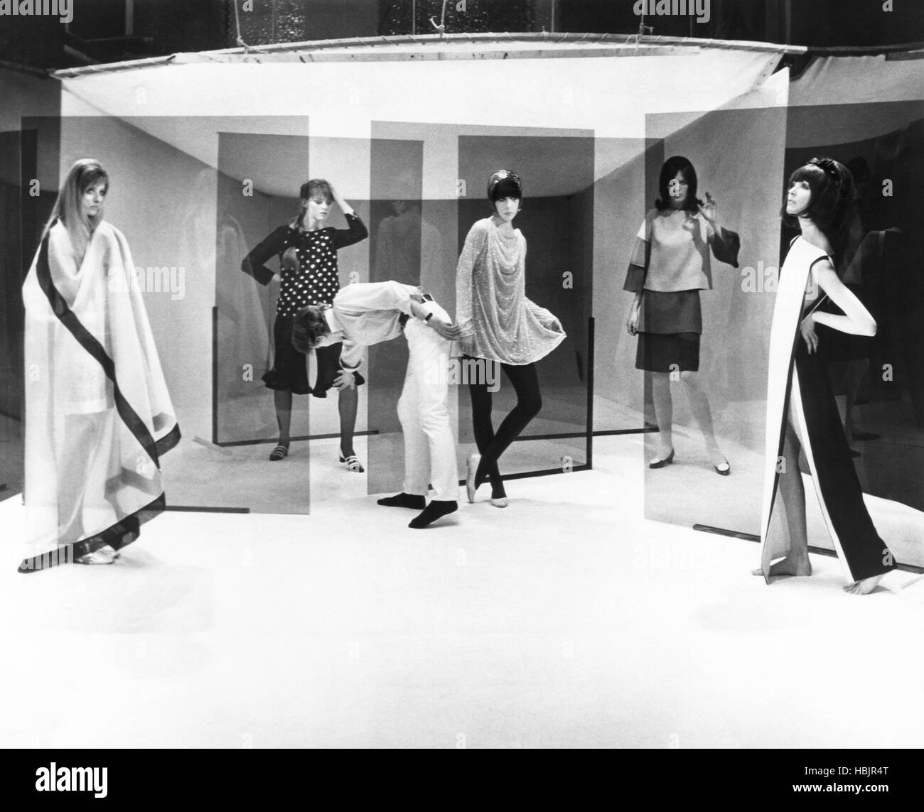 Blowup Aka Blow Up Aka Blow Up Models Jill Kennington Rosaleen Murray Peffy Moffitt Ann Norman Melanie Hampshire Stock Photo Alamy Blowup Aka Blow Up Aka Blow Up Models Jill Kennington Rosaleen Murray Peffy Moffitt Ann Norman Melanie Hampshire Stock Photo Alamy