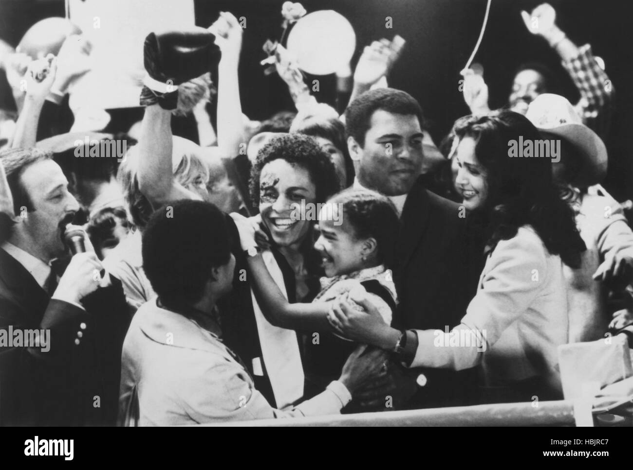 BODY AND SOUL, from left Leon Isaac Kennedy (brusied face), Muhammad