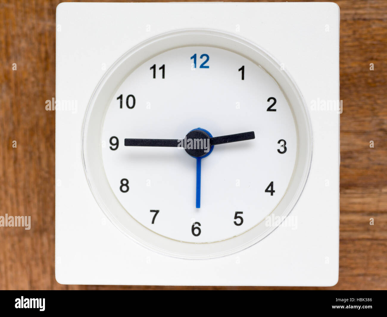 The series of the sequence of time on the simple white analog clock ...