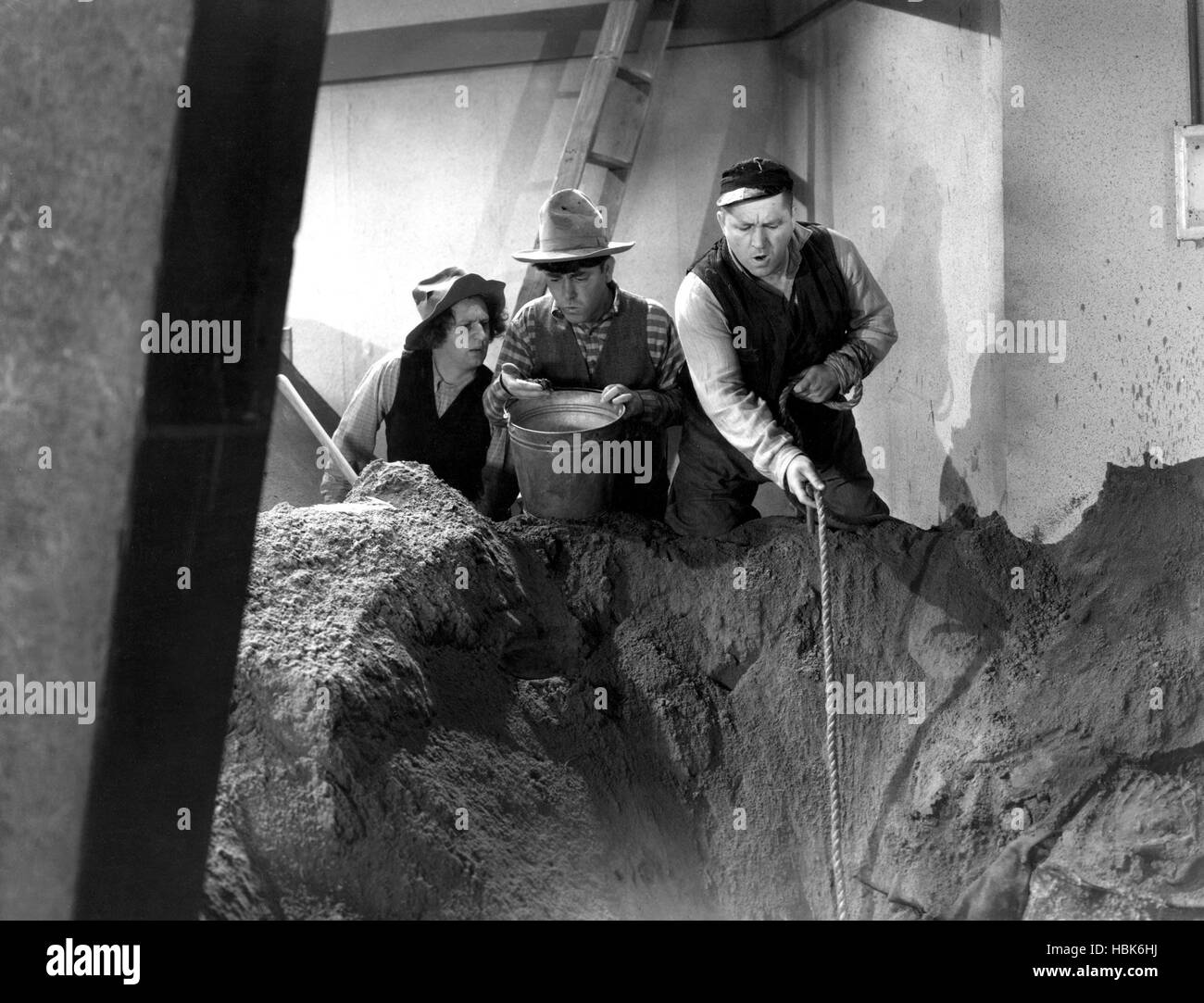 CASH AND CARRY, Larry Fine, Moe Howard, Curly Howard [The Three Stooges
