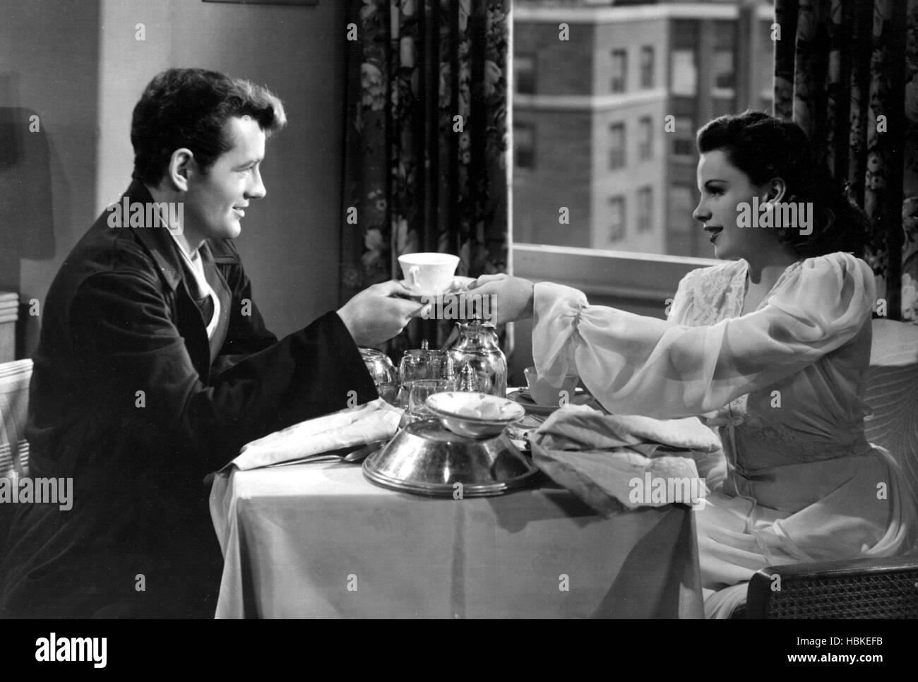 THE CLOCK, Robert Walker, Judy Garland, 1945 Stock Photo Alamy