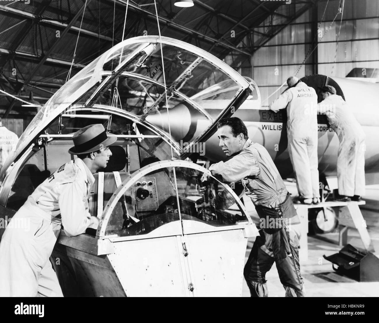 CHAIN LIGHTNING, from left Richard Whorf, Humphrey Bogart, 1950 Stock
