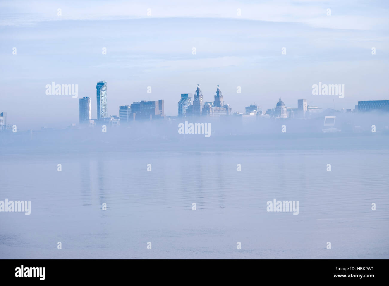 Liver buildings fog hires stock photography and images Alamy