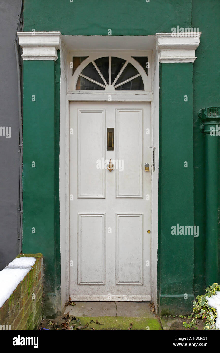Arch white door hi-res stock photography and images - Alamy