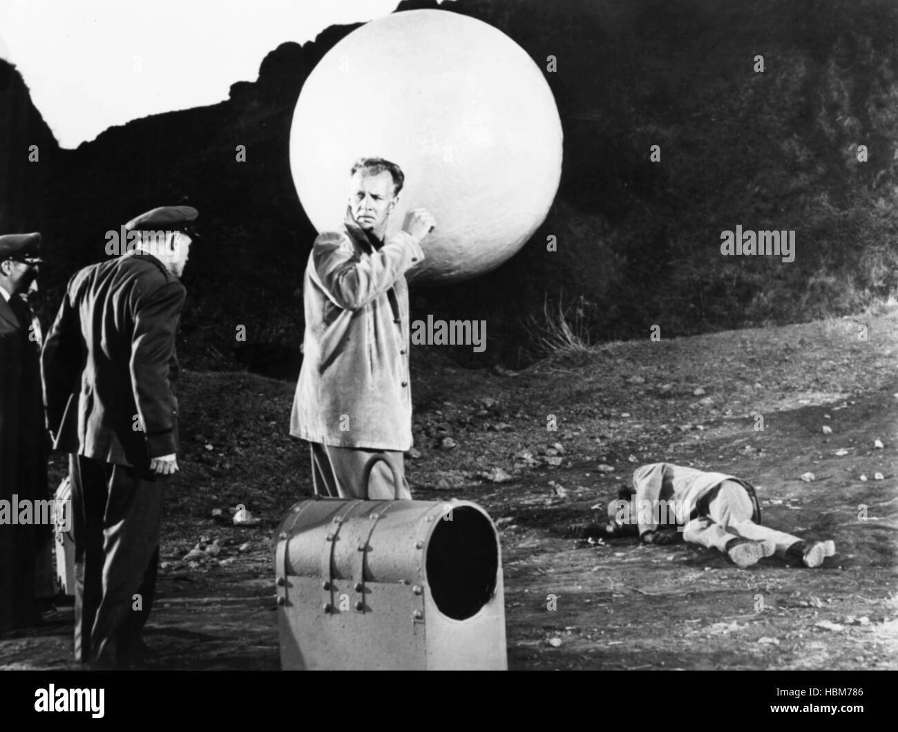 THE COSMIC MAN, Bruce (center), 1959 Stock Photo Alamy