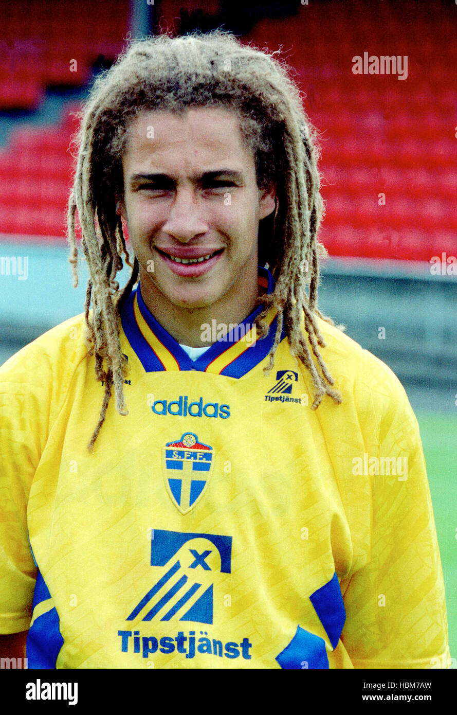 HENRIK HENKE LARSSON Swedish football player 1994 Stock Photo Alamy