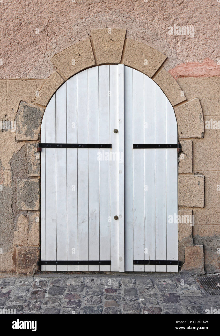 Arch white door hi-res stock photography and images - Alamy