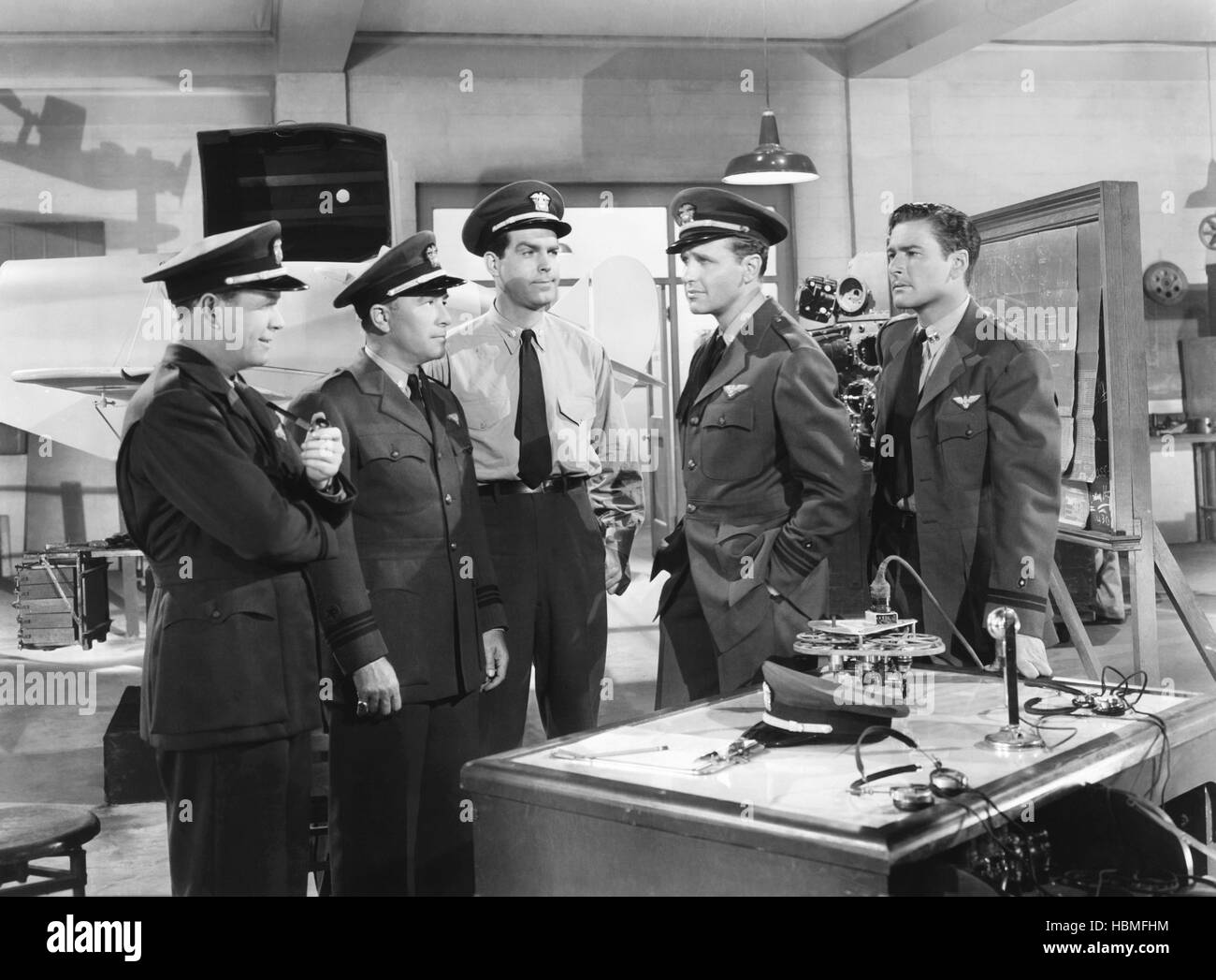 DIVE BOMBER, from left: Regis Toomey, Robert Armstrong, Fred McMurray,  Ralph Bellamy, Errol Flynn, 1941 Stock Photo - Alamy