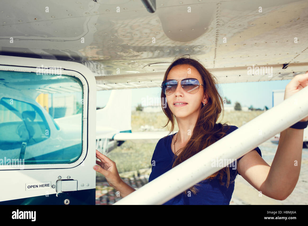 Portrait female airline pilot hi-res stock photography and images - Alamy