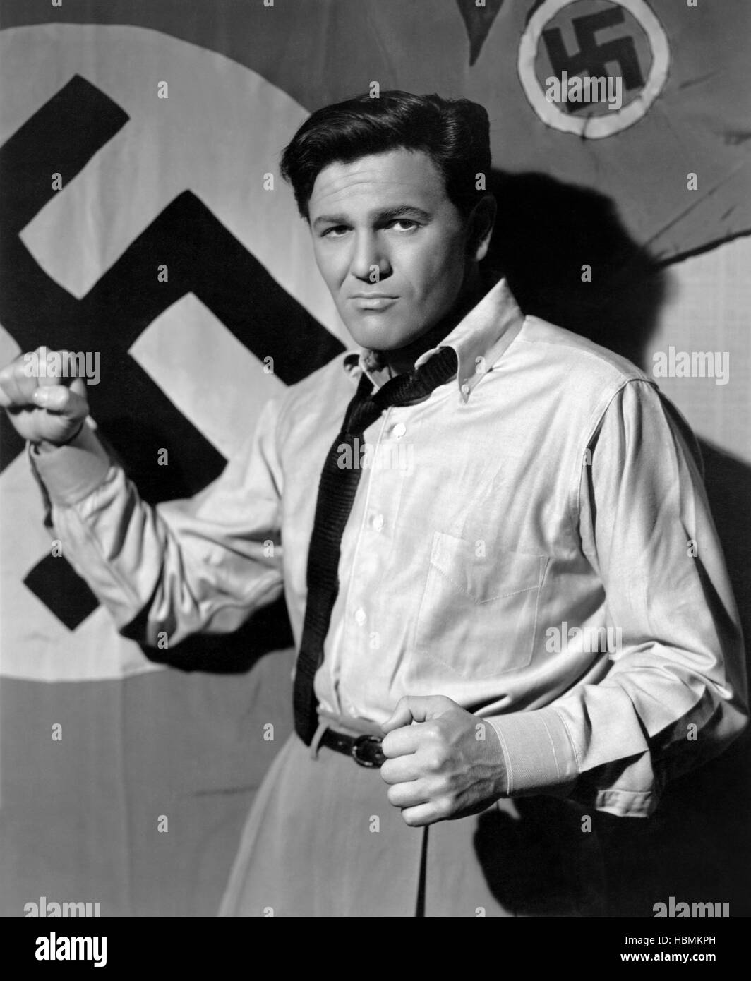 DANGEROUSLY THEY LIVE, John Garfield, 1941 Stock Photo Alamy